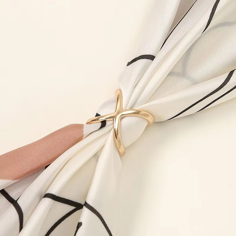 Multifunctional Silk Buckle Sc - огляд і ціна Silk Blouse